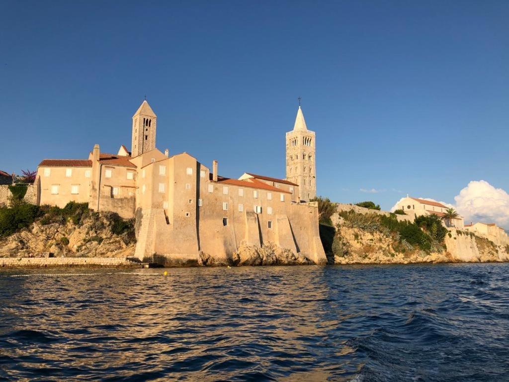 Apartments Adriatic Rab Palit Buitenkant foto